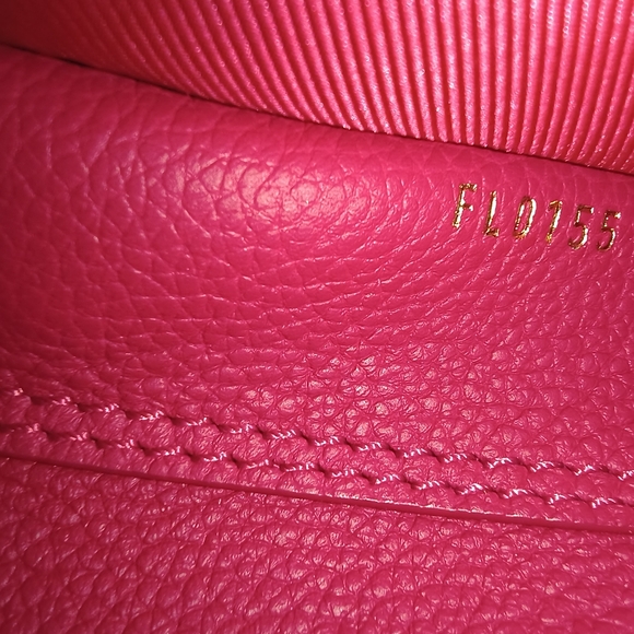 Louis Vuitton Raspberry Lockme Leather Shoulder Bag W/COA - Picture 7 of 15